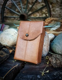Étui en cuir marron avec...